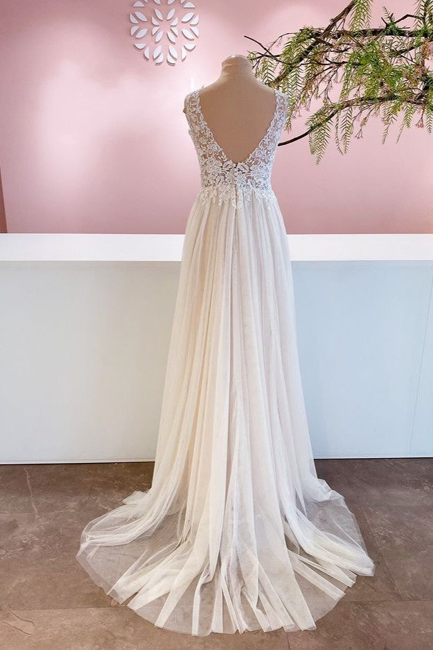 Wide Strap A-Line Floor-Length Backless Bridal Gown with Floral Lace and Tulle Ruffles