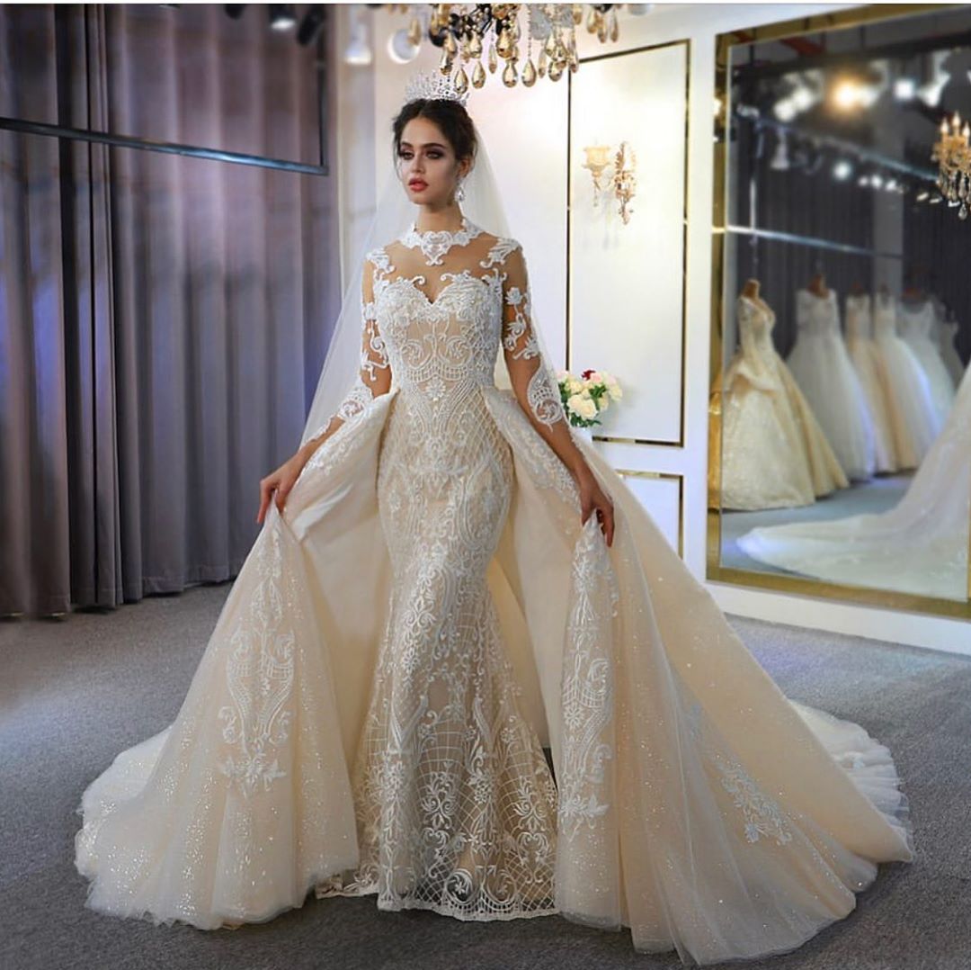 A-Line Sweetheart Bridal Gown Long Sleeves Floor-Length Lace Appliques