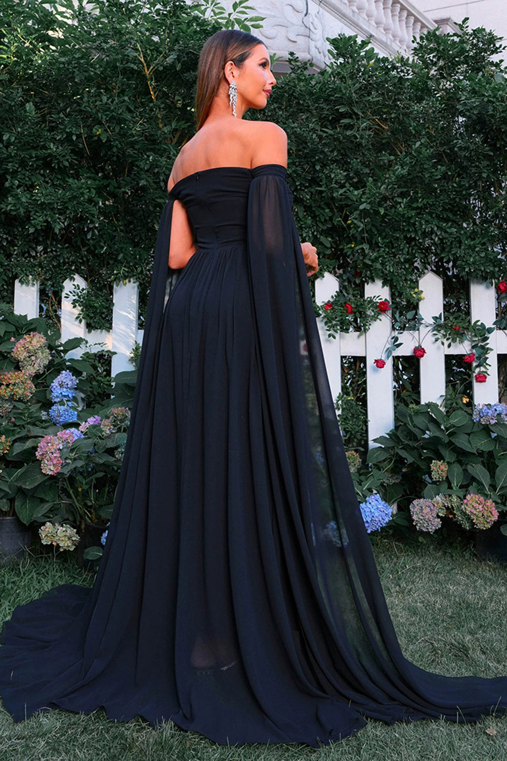 Elegant Black Off-Shoulder Prom Dress with Flowing Cape Sleeves