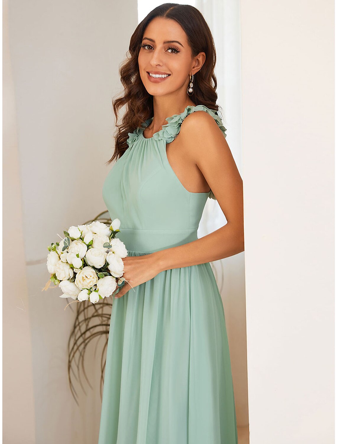 A-Line Wedding Guest Dresses Elegant Dress Formal Floor Length Sleeveless Jewel Neck Chiffon with Pleats Shouder Flower