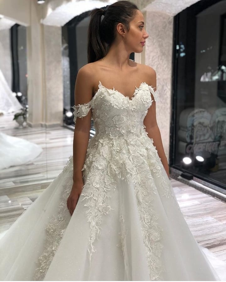 A-Line Bridal Gown Sweetheart Off-the-Shoulder With Lace Appliques Tulle