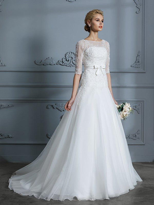 A-Line/Princess 1/2 Sleeves Scoop Lace Court Train Tulle Wedding Dresses