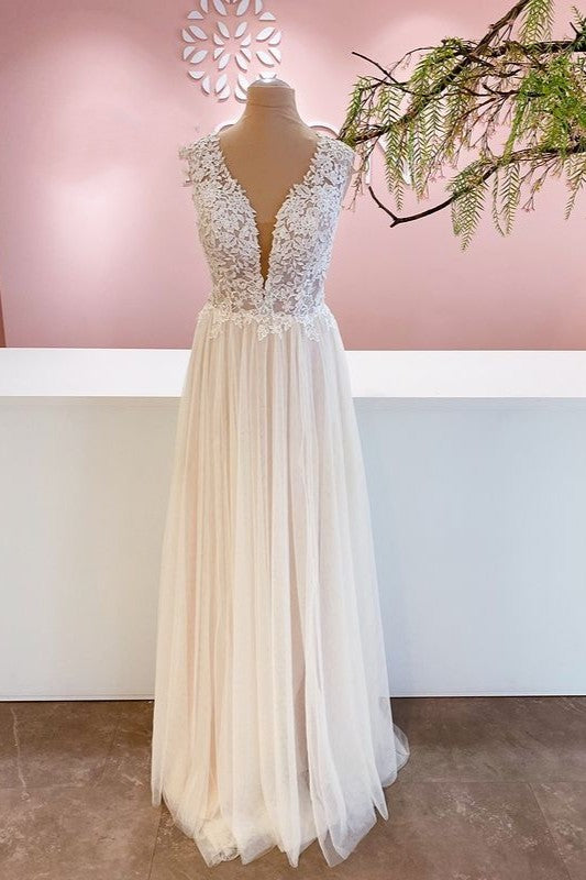 Wide Strap A-Line Floor-Length Backless Bridal Gown with Floral Lace and Tulle Ruffles