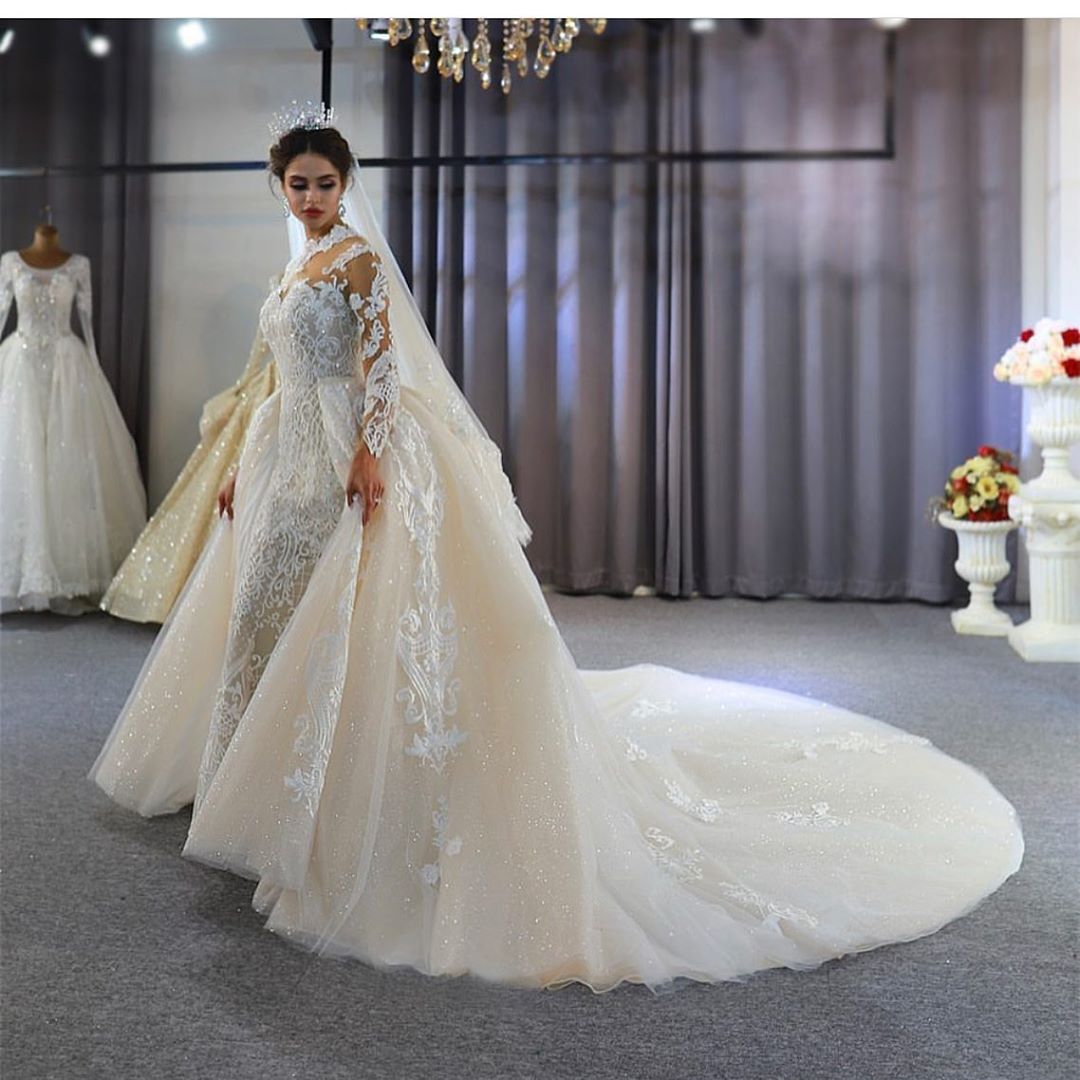 A-Line Sweetheart Bridal Gown Long Sleeves Floor-Length Lace Appliques