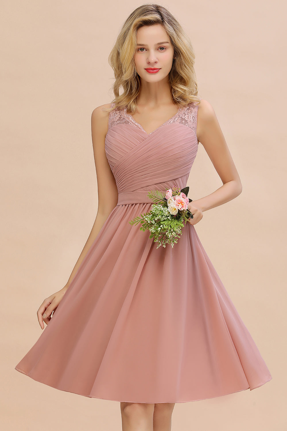 Fabulous Sleeveless Gorgeous V-Neck Short Homecoming Dress With Lace