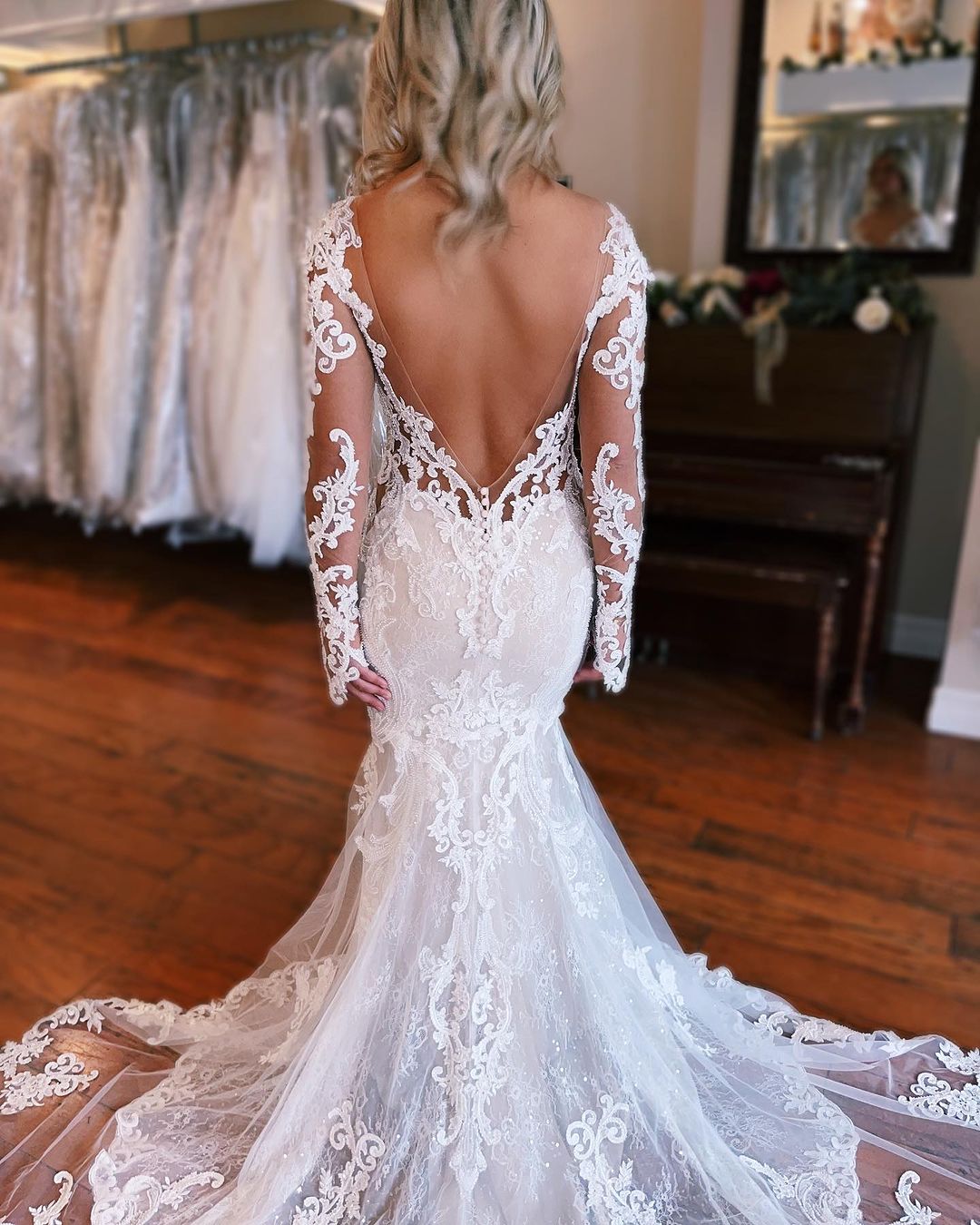 Fabulous Long Mermaid Backless V-neck Lace Wedding Gown With Detachable Train - Fashionpara