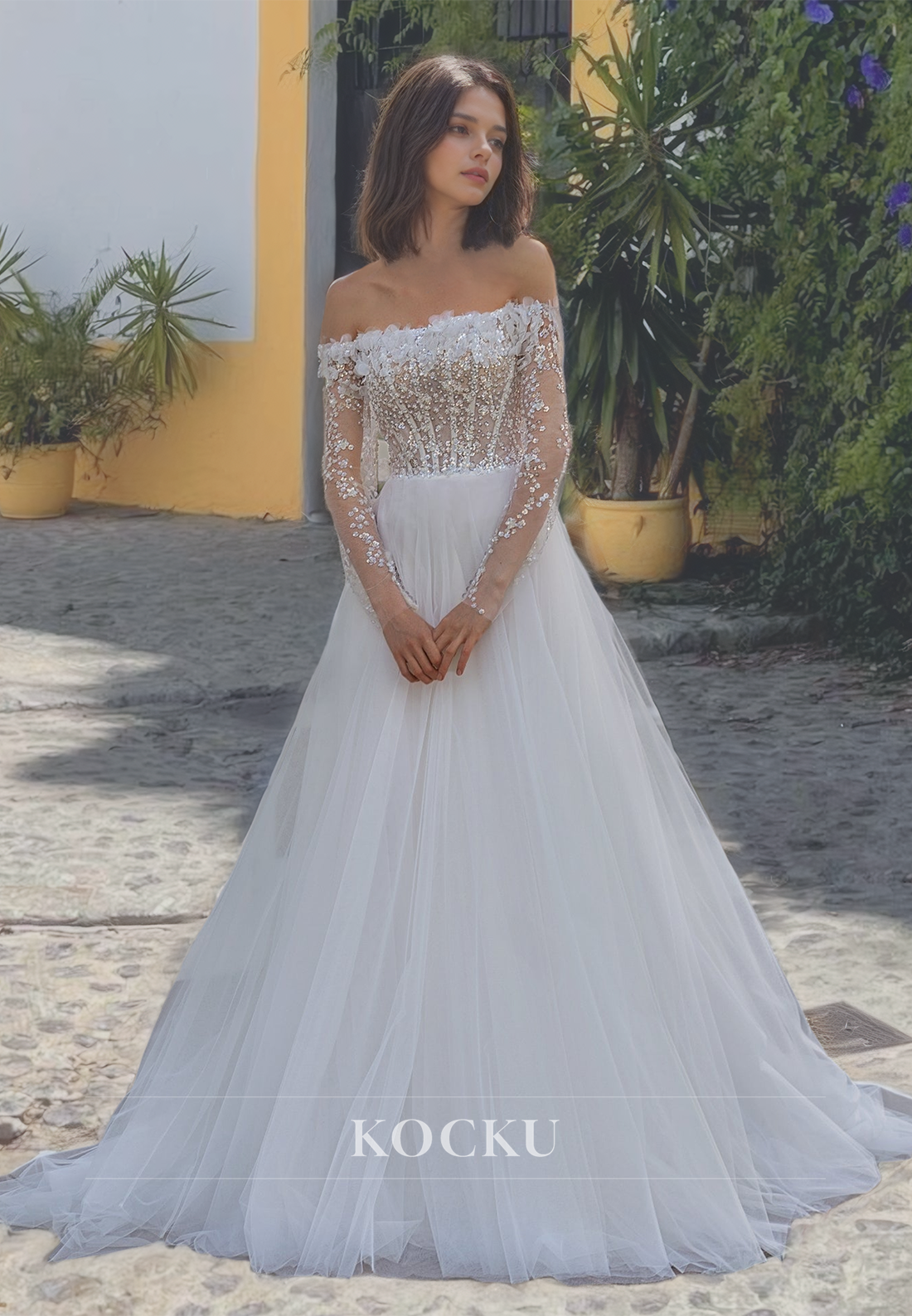 Strapless A-Line Long Sleeves Sweep Train Lace Beach Wedding Dress with Beads Bridal Dress