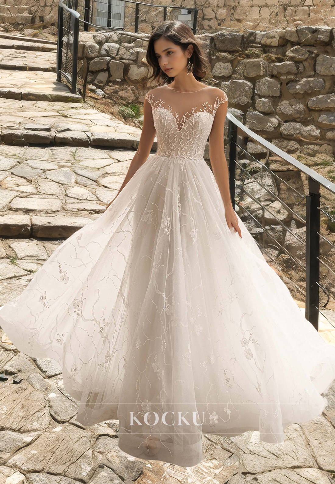 A-Line Scoop Neck Cap Sleeves Appliques Lace Beach Wedding Dress with Court Train Bridal Gowns