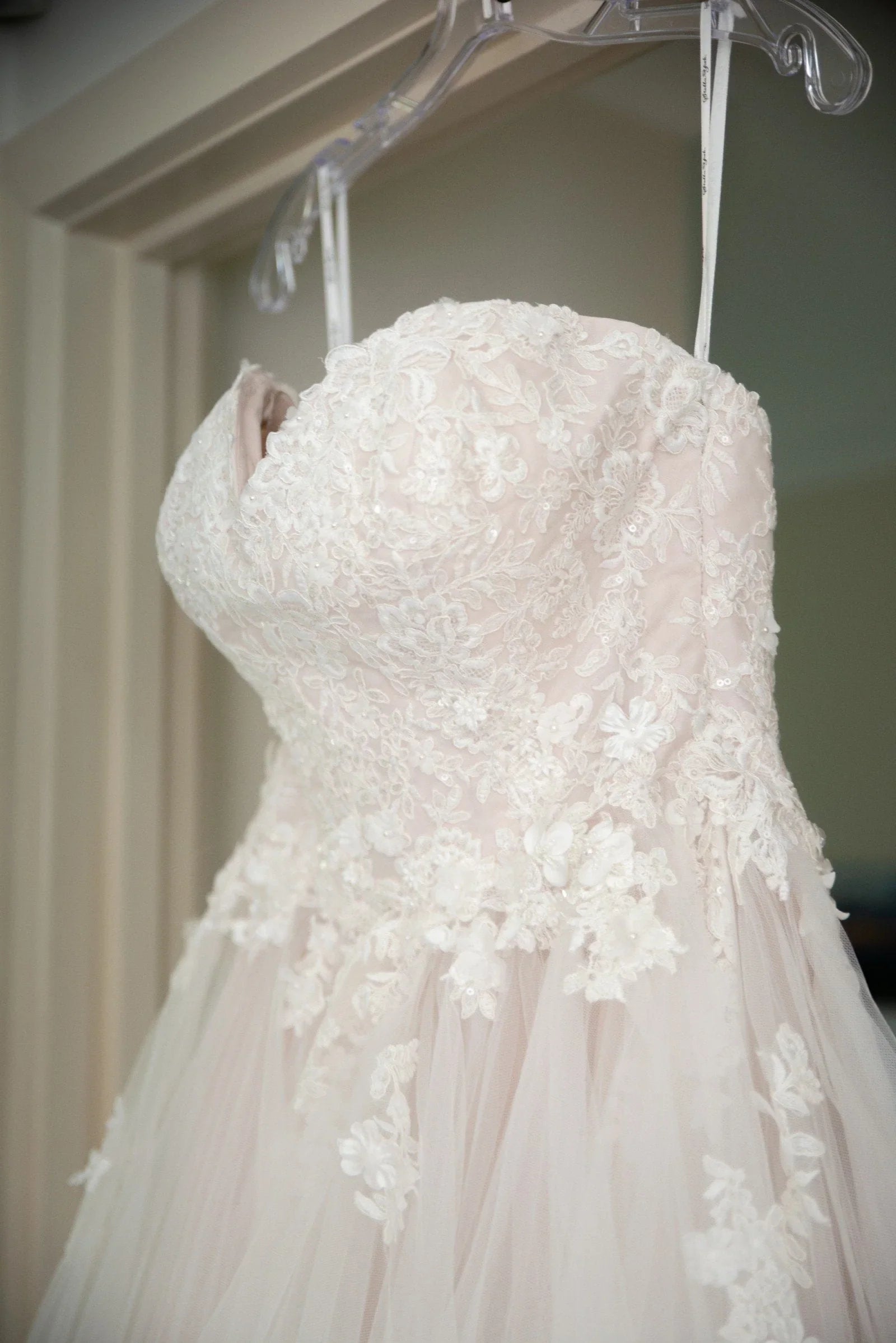 A Line Wedding Dresses With Applique Tulle