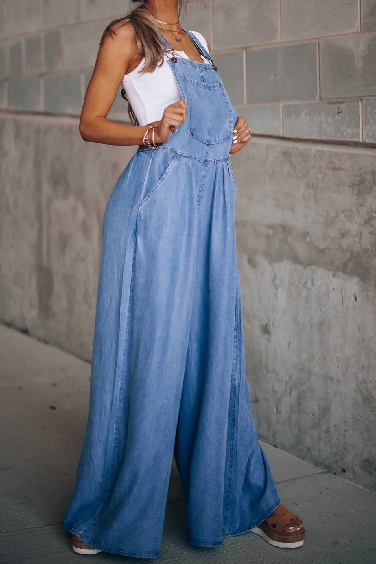 Sleeveless Pocket Front Loose Denim Jumpsuits