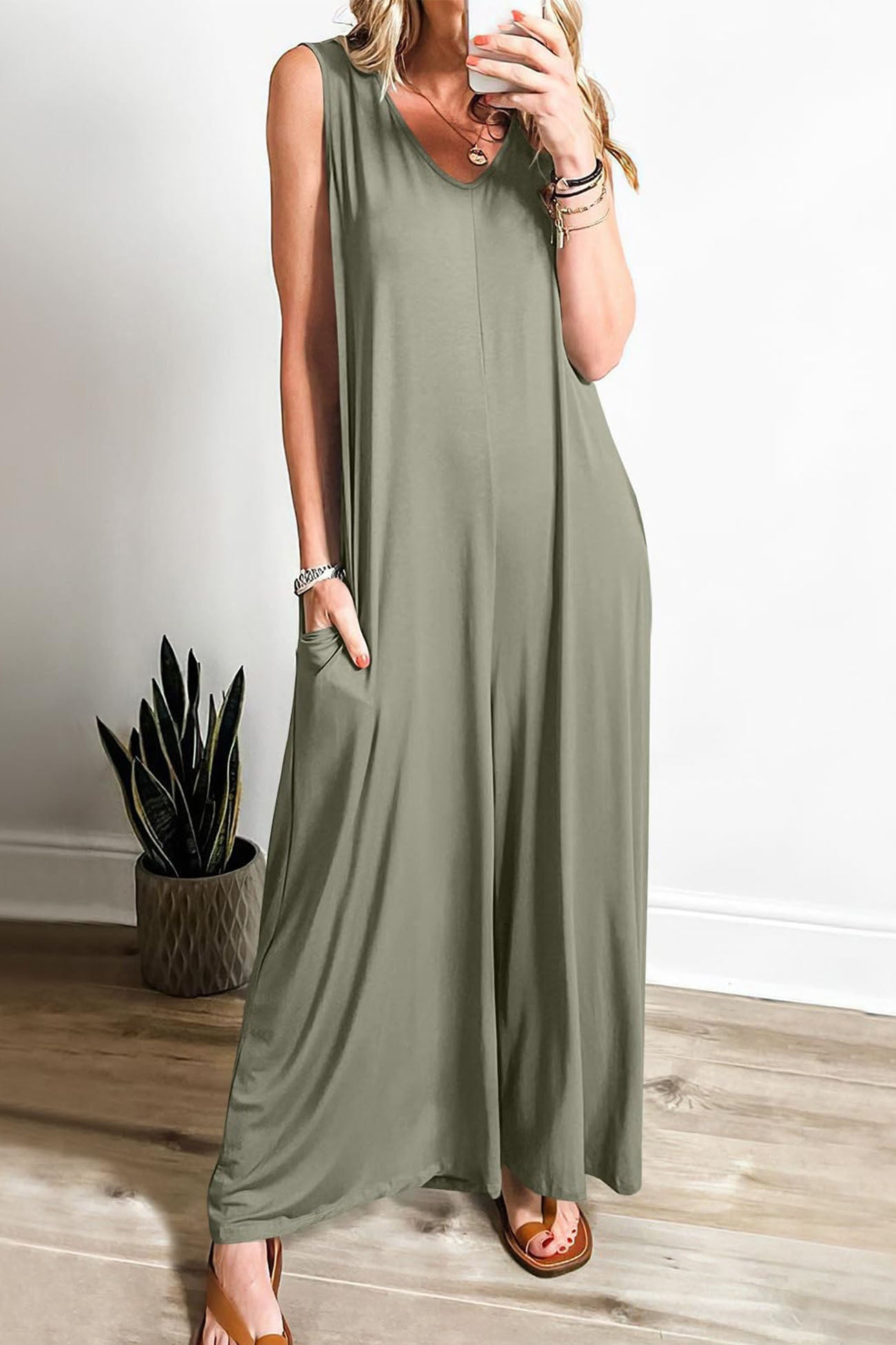 Solid V Neck Pocket Wide Leg Jumpsuits