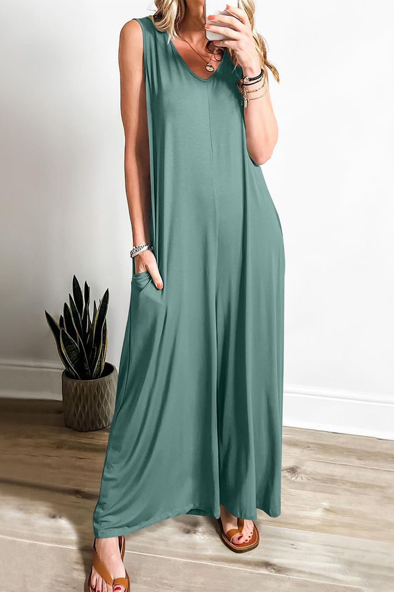 Solid V Neck Pocket Wide Leg Jumpsuits