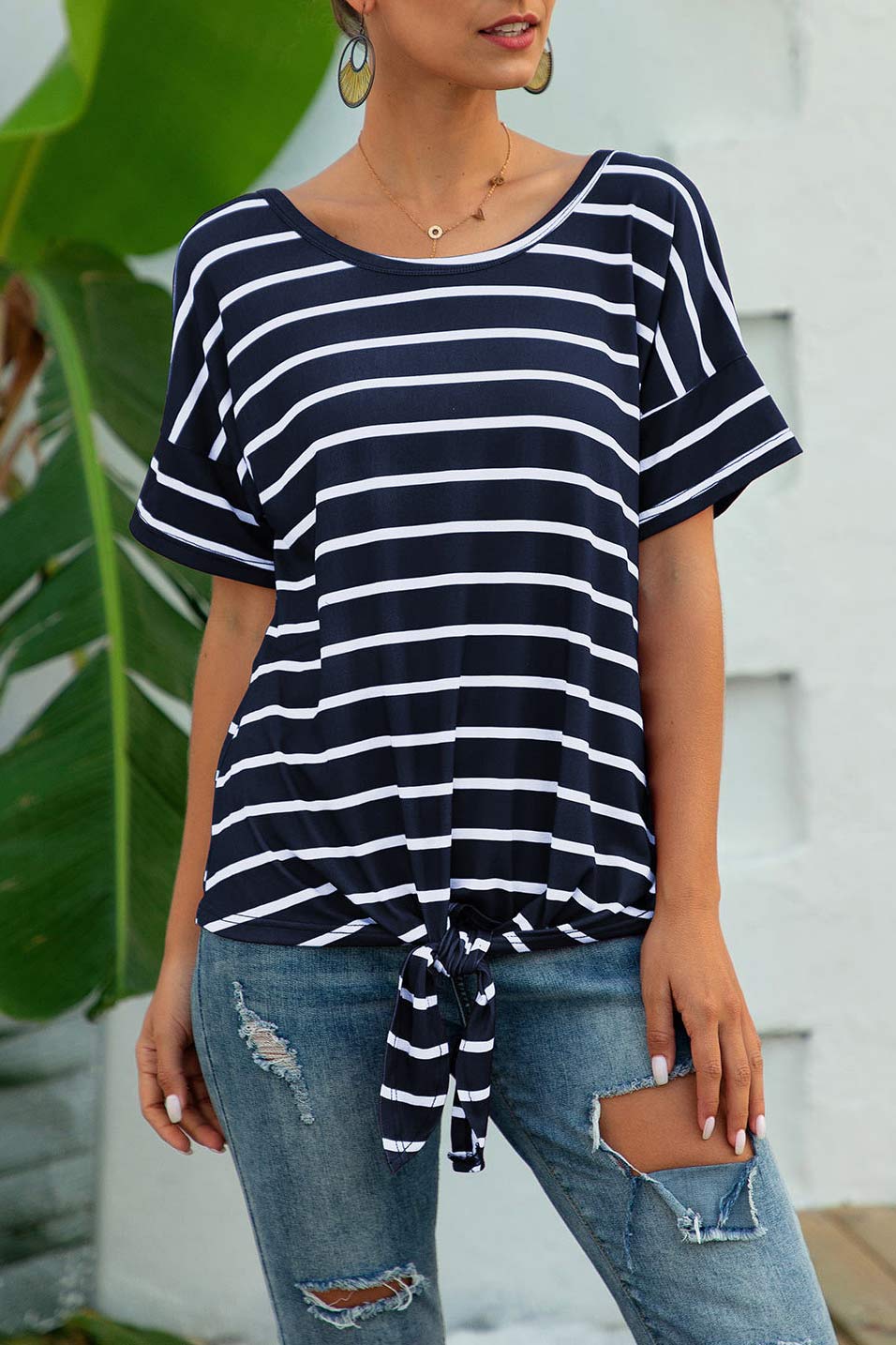 Striped Knot Hem Scoop T-shirt - Mislish