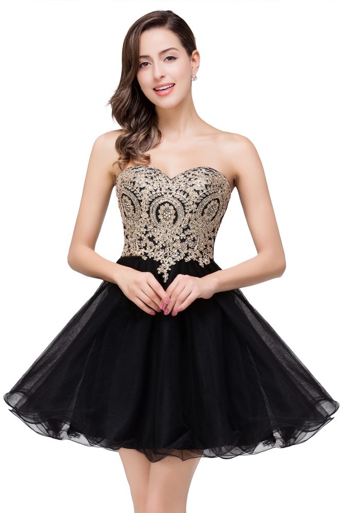 Luxurious A Line Lace Sweetheart Short Appliques Prom Dresses