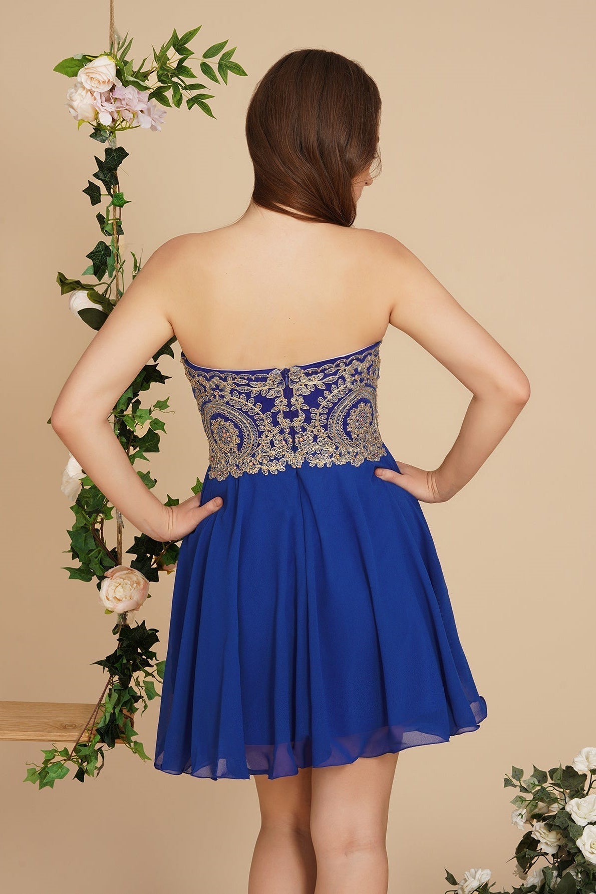 Luxurious A Line Lace Sweetheart Short Appliques Prom Dresses