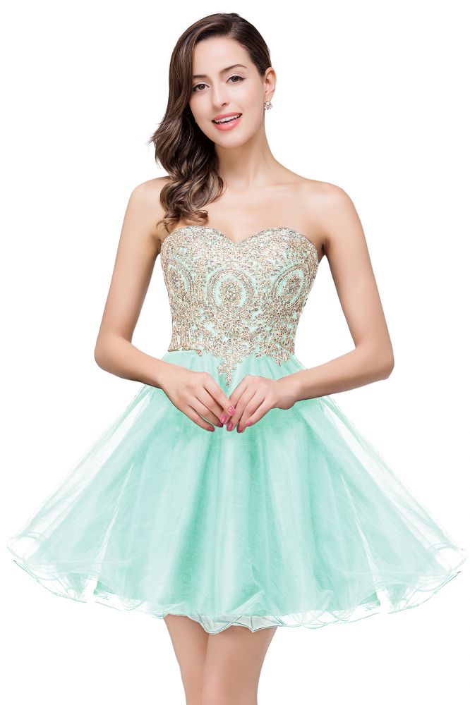 Luxurious A Line Lace Sweetheart Short Appliques Prom Dresses