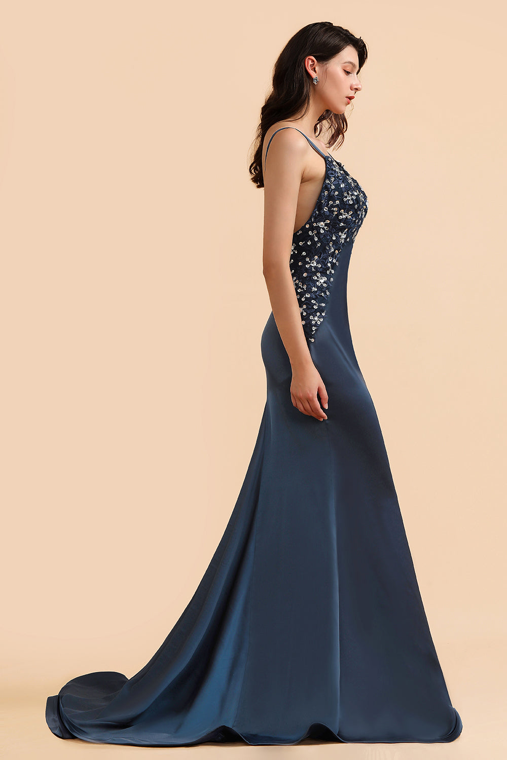 Affordable Spaghetti Straps V-Neck Prom Dresses Sleeveless Appliques Beadings Party Dresses