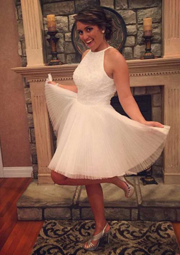 Beautiful Tulle Short Elegant A-line/Princess Prom Dress With Beaded Bateau Zipper