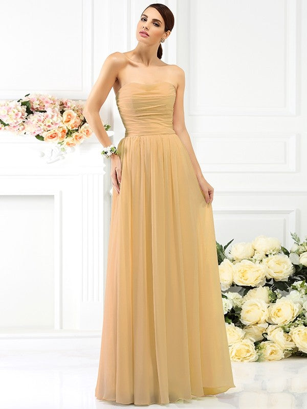 Charming Strapless Pleats Sleeveless Long Chiffon Bridesmaid Dresses