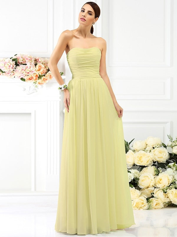 Charming Strapless Pleats Sleeveless Long Chiffon Bridesmaid Dresses