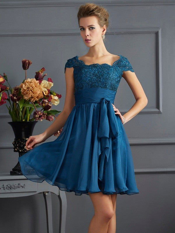 Chic Short Sleeves Lace Short Chiffon Bridesmaid Dresses