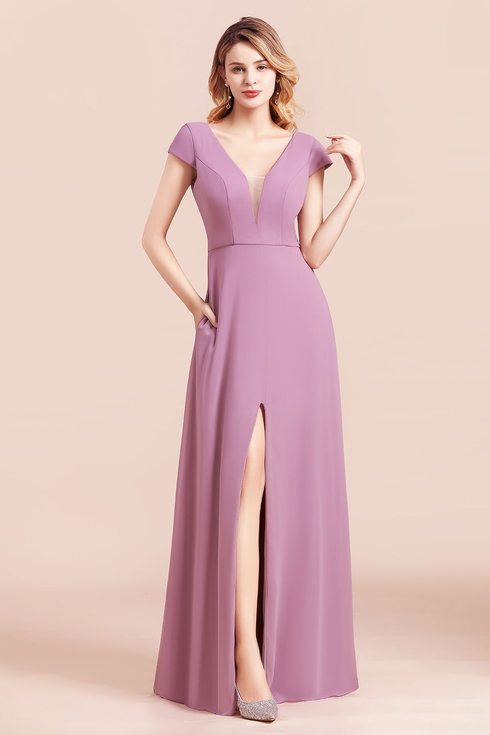 Chic V-Neck Chiffon Wisteria Bridesmaid dresses with Short Sleeves