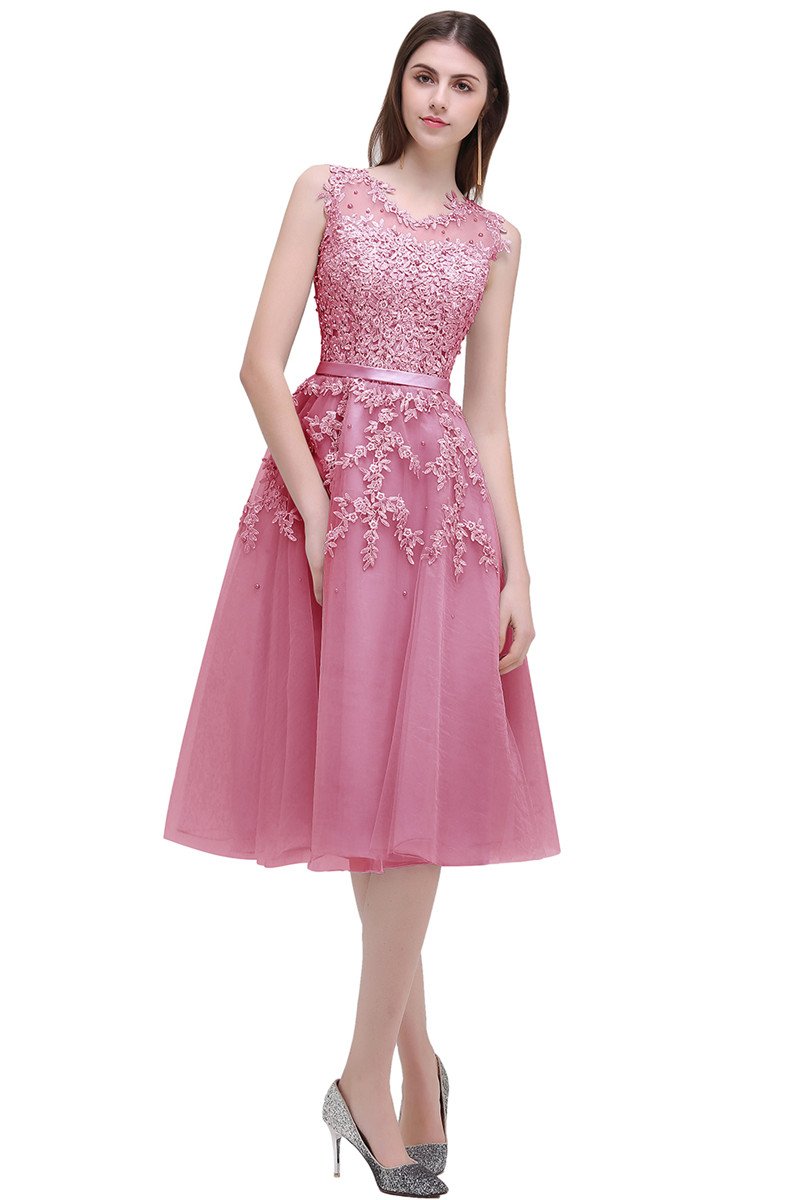 Stunning Sleeveless Tulle Knee-Length Prom Dress With Lace Appliques