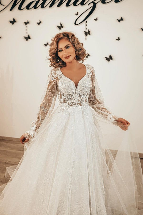 A-Line Sweetheart Long Sleeves Bridal Dress With Lace Appliques and Tulle