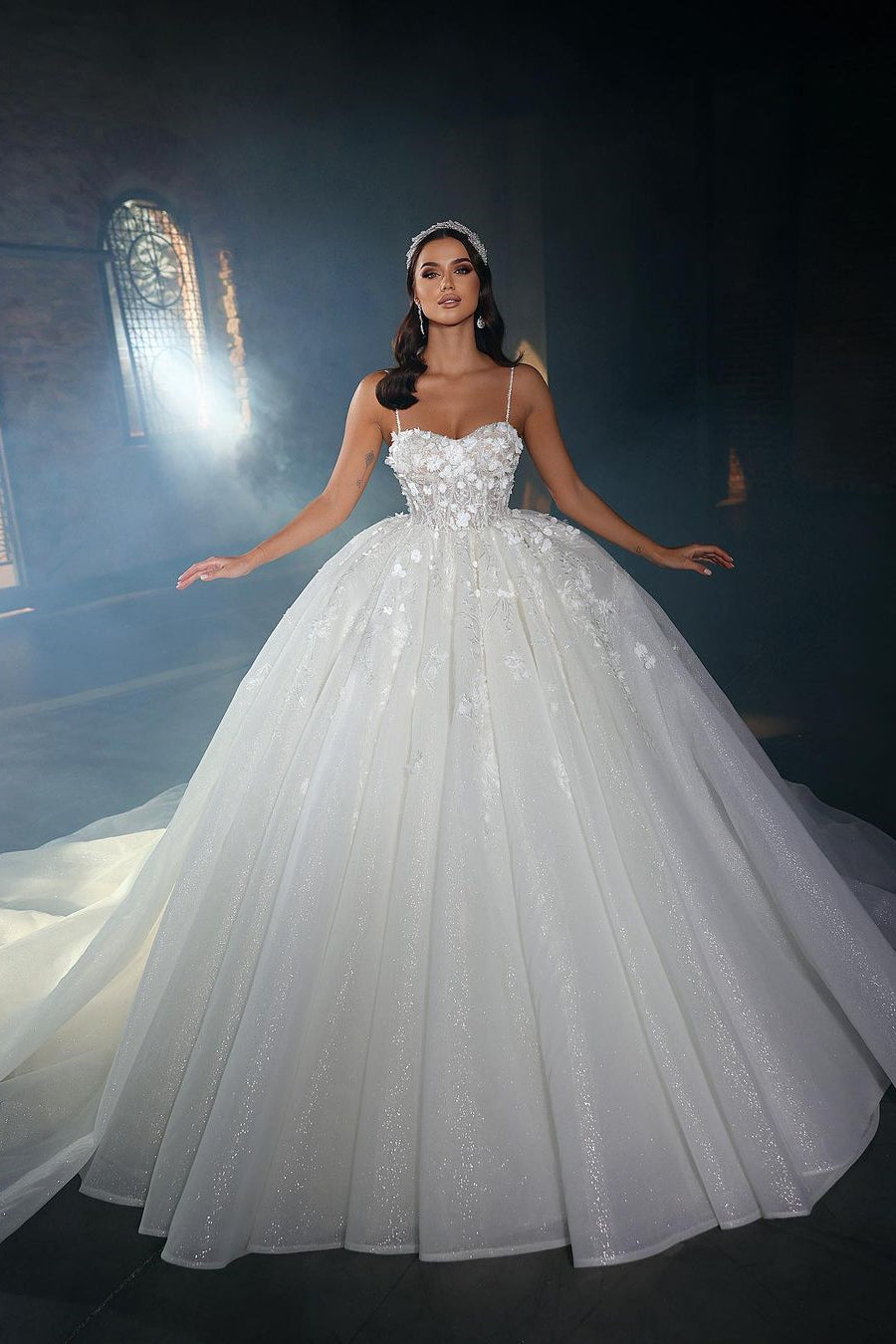 Deluxe Floor-Length Sweetheart Sleeveless Spaghetti Strap A-Line Lace Wedding Dress with Ruffles