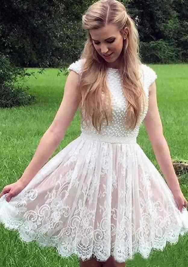 Elegant A-line Bateau Knee-Length Lace Homecoming Dress with Beading