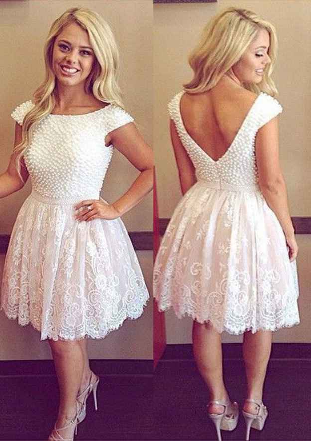 Elegant A-line Bateau Knee-Length Lace Homecoming Dress with Beading