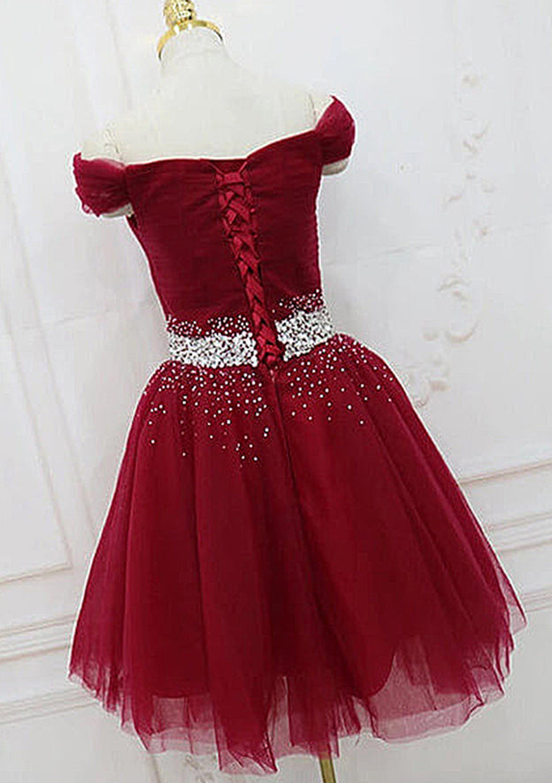 Elegant A-line Off-the-Shoulder Sleeveless Tulle Homecoming Dress with Pleated Beading