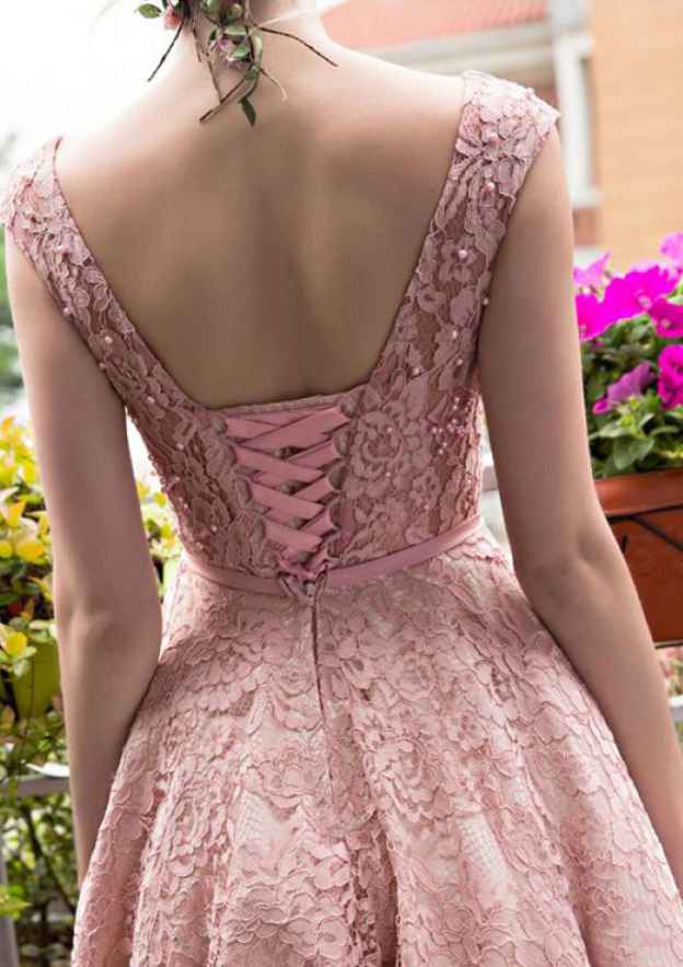 Elegant A-line Princess Prom Dress with Appliqued Bowknot and Lace-up Back