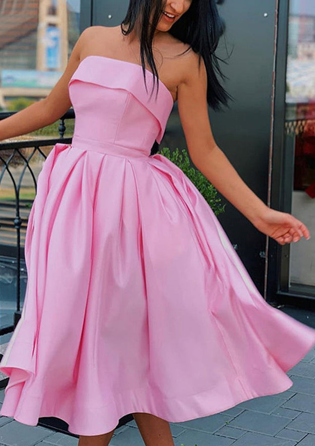 Elegant A-line Satin Homecoming Dress with Square Neckline