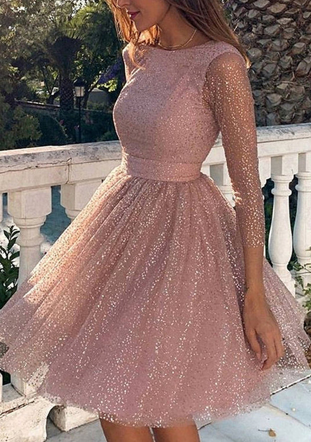 Elegant A-line Scoop Neck Long Sleeve Metallic Yarn Short Homecoming Dress with Glitter