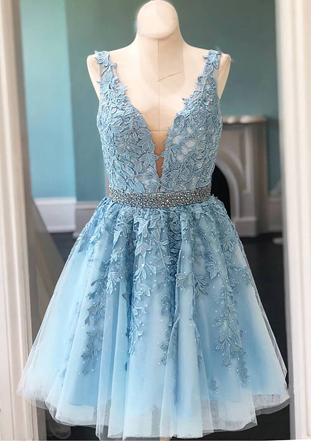 Elegant A-line V-Neck Sleeveless Lace Tulle Homecoming Dress with Appliqued Beading