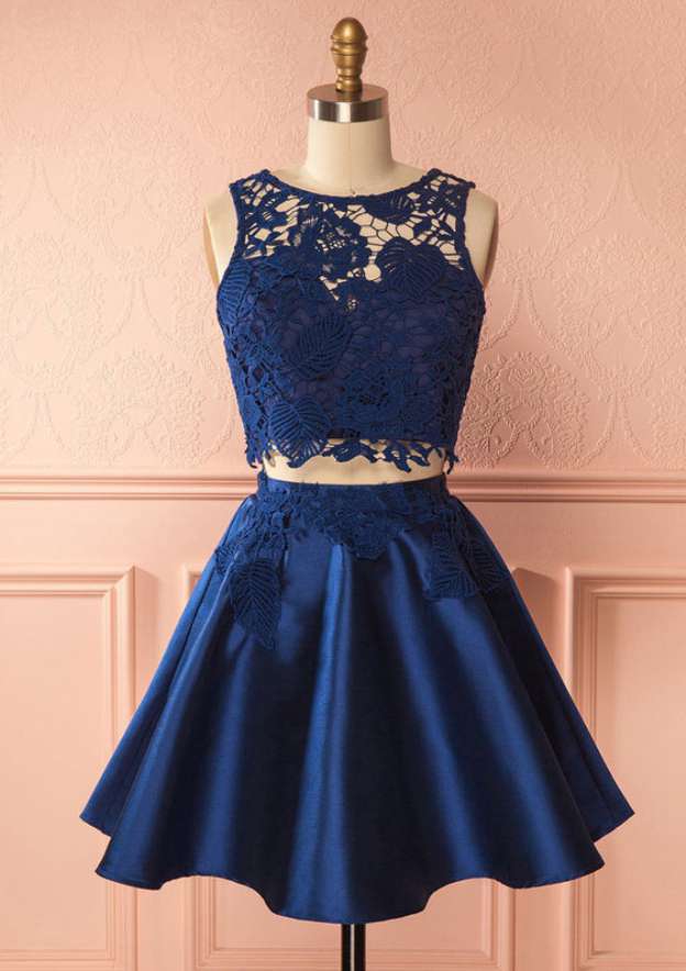 Elegant A-line/Princess Bateau Short Satin Homecoming Dress With Lace