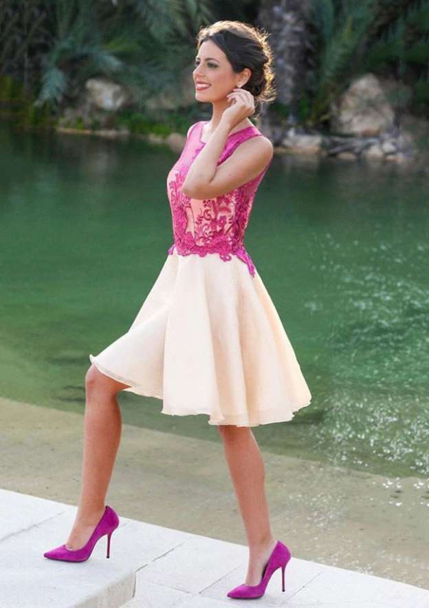 Elegant Elegant A-line/Princess Chiffon Homecoming Dress with Appliqued Knee-Length