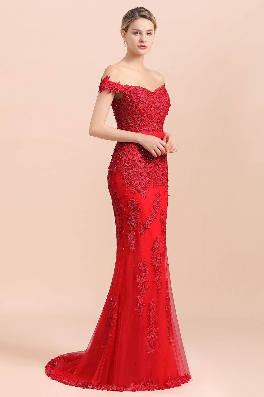 Elegant Mermaid Off the Shoulder Red Lace Appliques Bridesmaid dresses