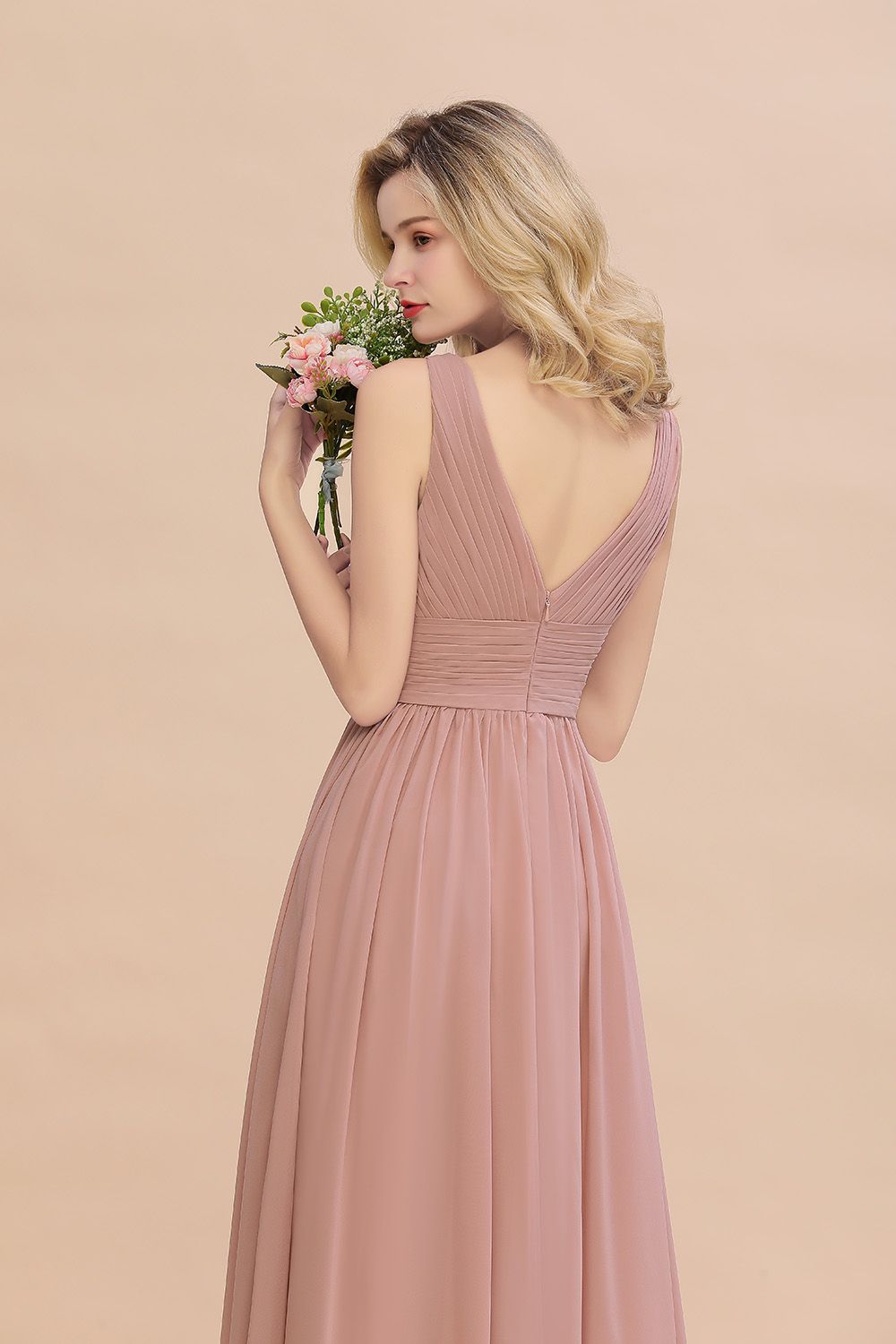 Elegant V-Neck Dusty Rose Chiffon Bridesmaid Dresses with Ruffle