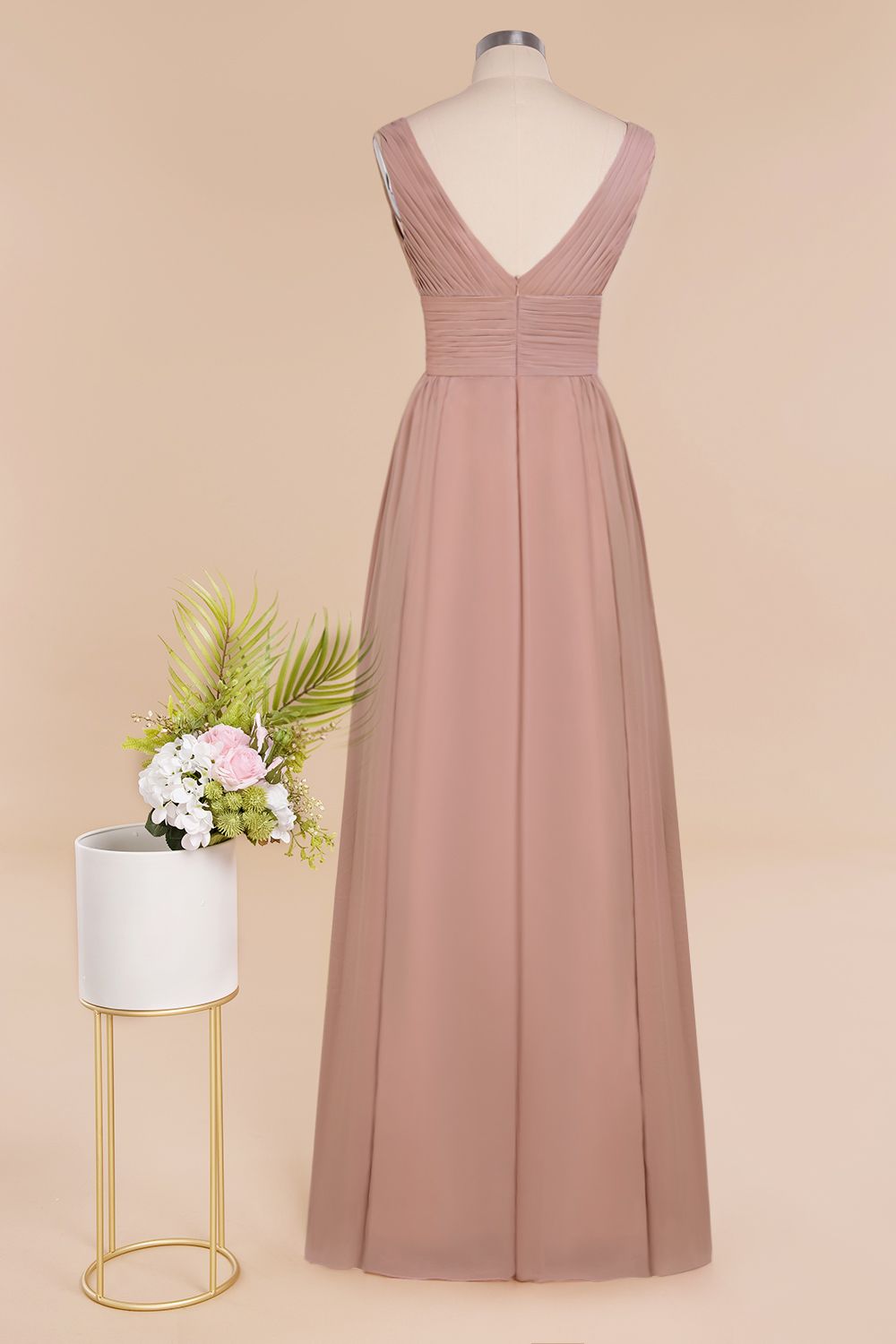 Elegant V-Neck Dusty Rose Chiffon Bridesmaid Dresses with Ruffle