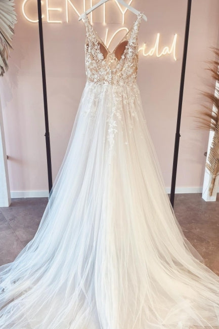 Elegant V-Neck Sleeveless A-Line Backless Lace Wedding Gown