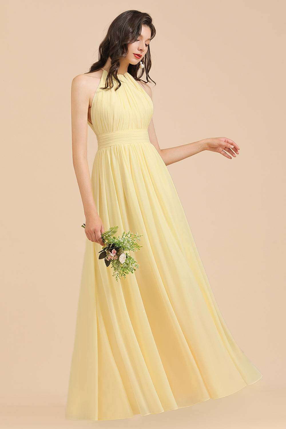 Halter Sleeveless Daffodil Chiffon Bridesmaid Dresses with Ruffles