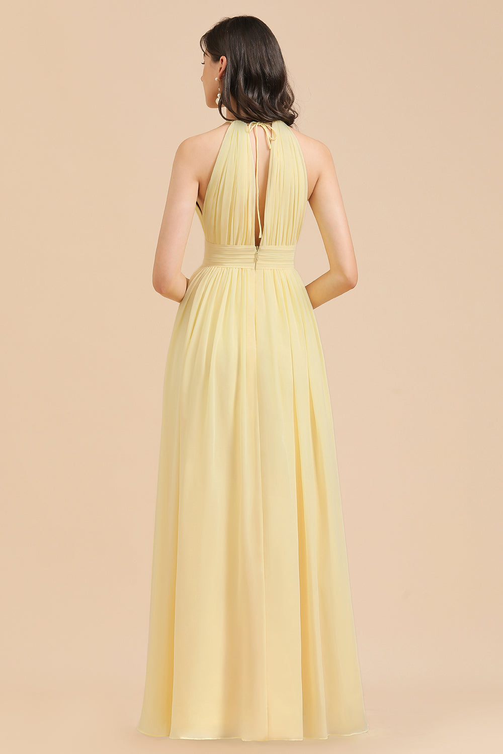 Halter Sleeveless Daffodil Chiffon Bridesmaid Dresses with Ruffles