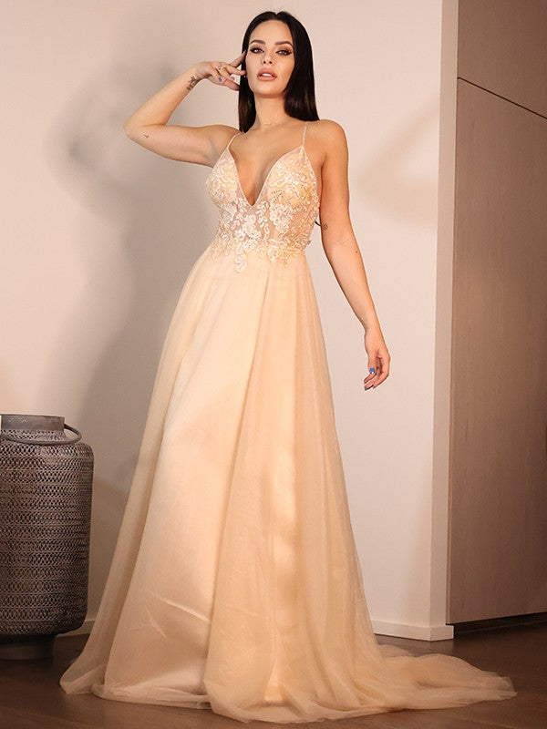 A-Line/Princess Lace Applique V-neck Sleeveless Sweep/Brush Train Wedding Dresses