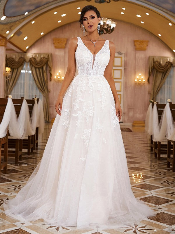 A-Line/Princess Lace Applique V-neck Sleeveless Sweep/Brush Train Wedding Dresses