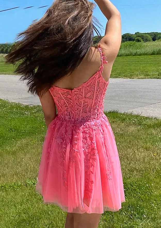 Look Elegant in Elegant A-line V Neck Sleeveless Short Tulle Homecoming Dress with Appliqued Beading