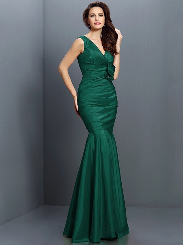 Mermaid Gorgeous V-neck Hand-Made Flower Sleeveless Long Taffeta Bridesmaid Dresses