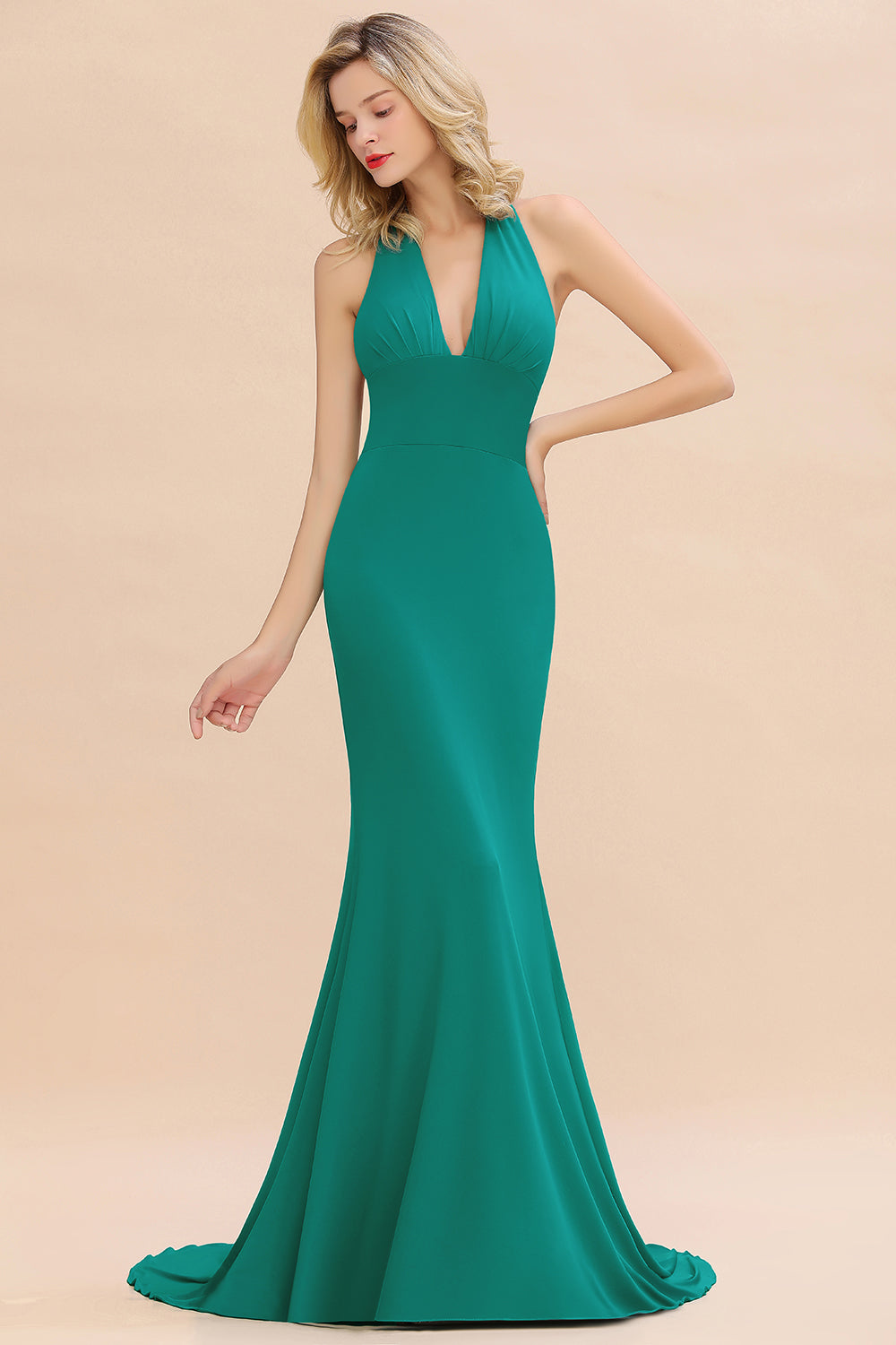 Mermaid Halter V-Neck Dark Green Chiffon Bridesmaid Dresses with Open Back