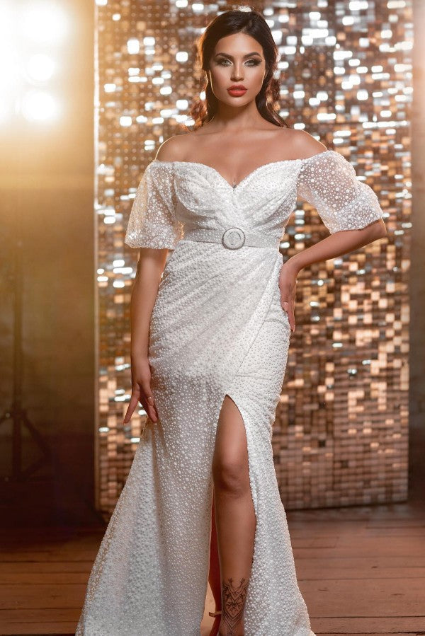 Contemporary Long V-neck Sparkling Wedding Dress with Full-Length Sleeves